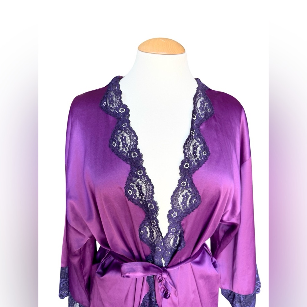 Vintage In Bloom Eve Robe - Picture 4 of 7